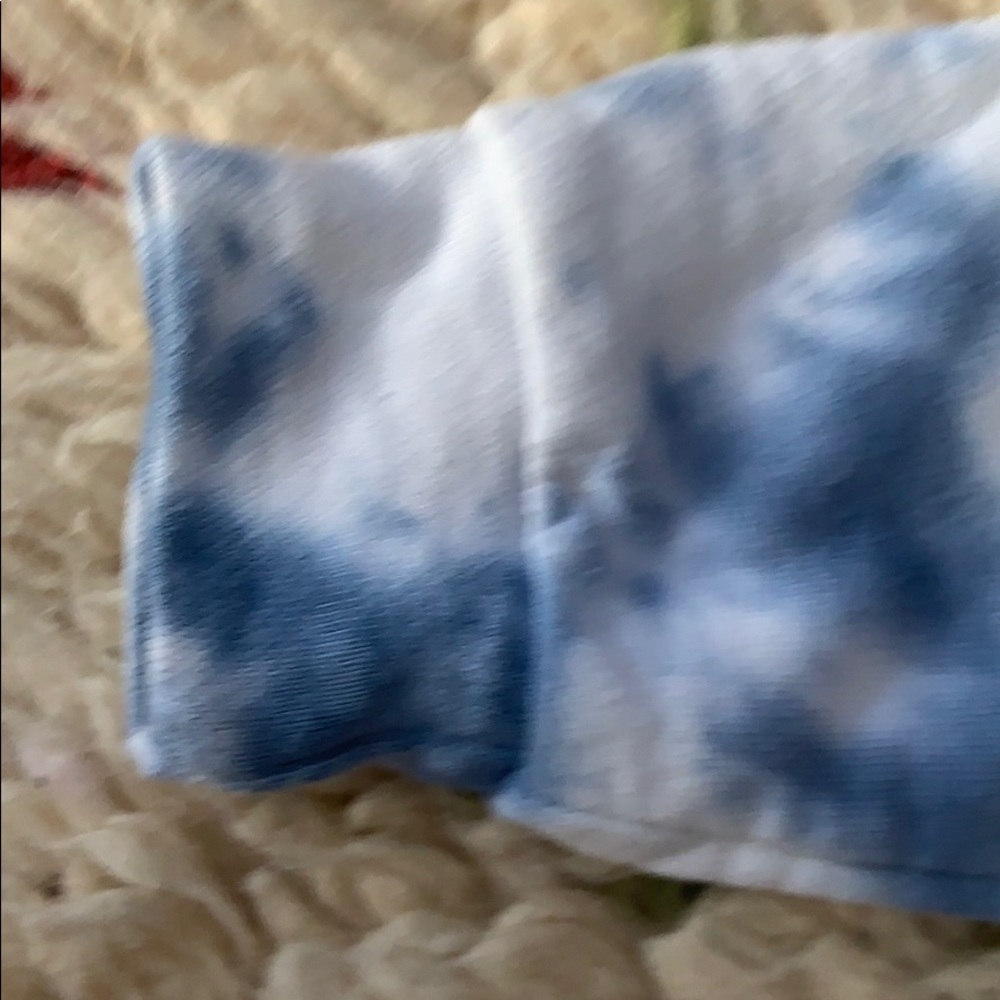 Sweatshirt - Picture 2 of 3
